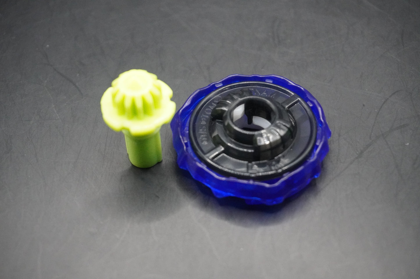 BeyLocker Special #5 - Competitive Stamina Deck Set - Takara Tomy